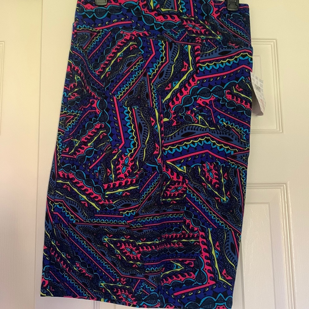 NWT LuLaRoe Multi Color Design Size Small